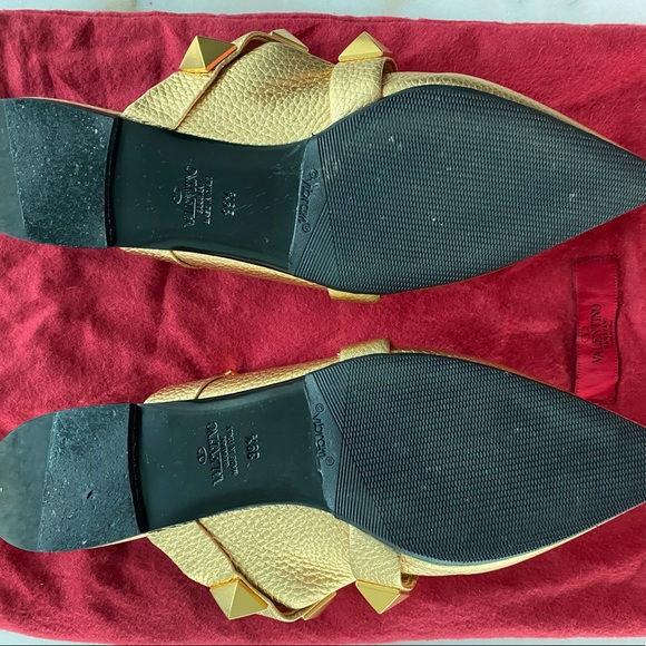 Valentino gold Rockstud flats 39.5 - Picture 2 of 5